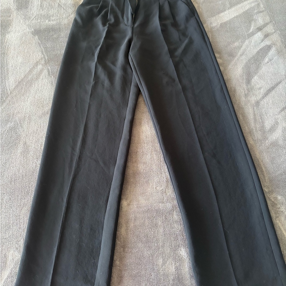 Aritzia - The Effortless Pant